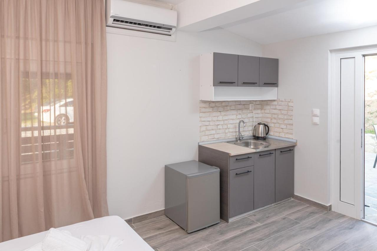 Medusa Rooms Kallithea  Bagian luar foto