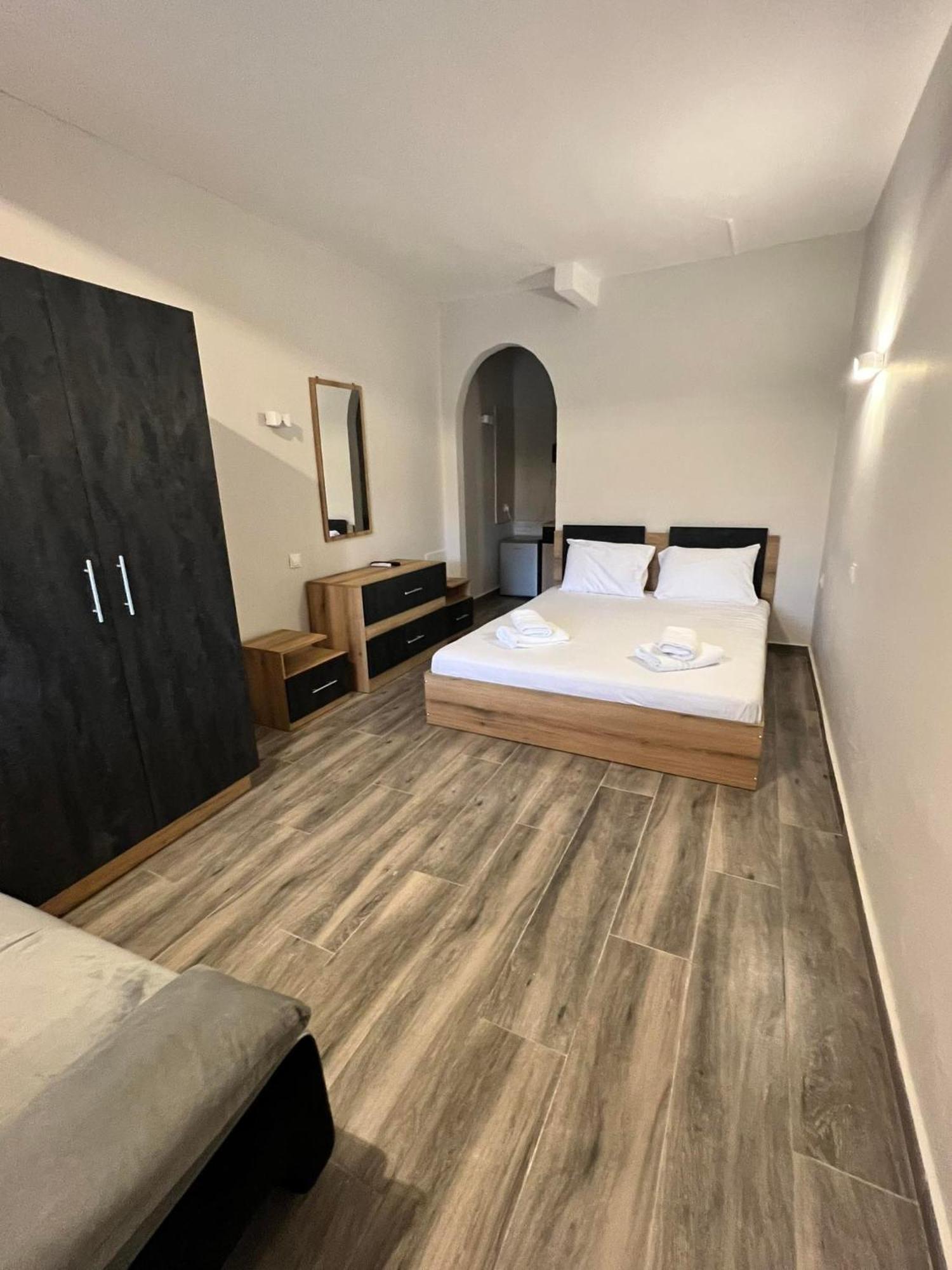 Medusa Rooms Kallithea  Bagian luar foto