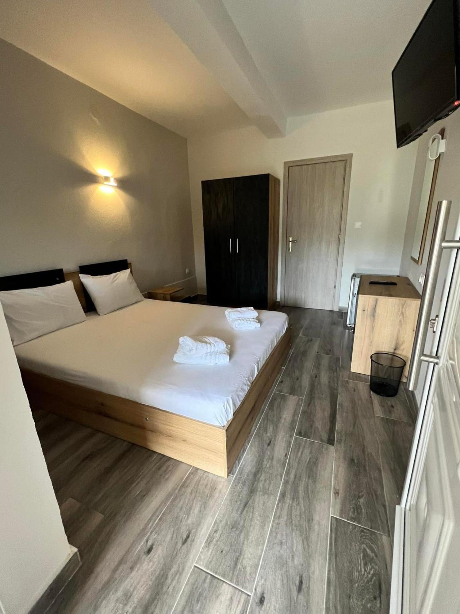 Medusa Rooms Kallithea  Bagian luar foto