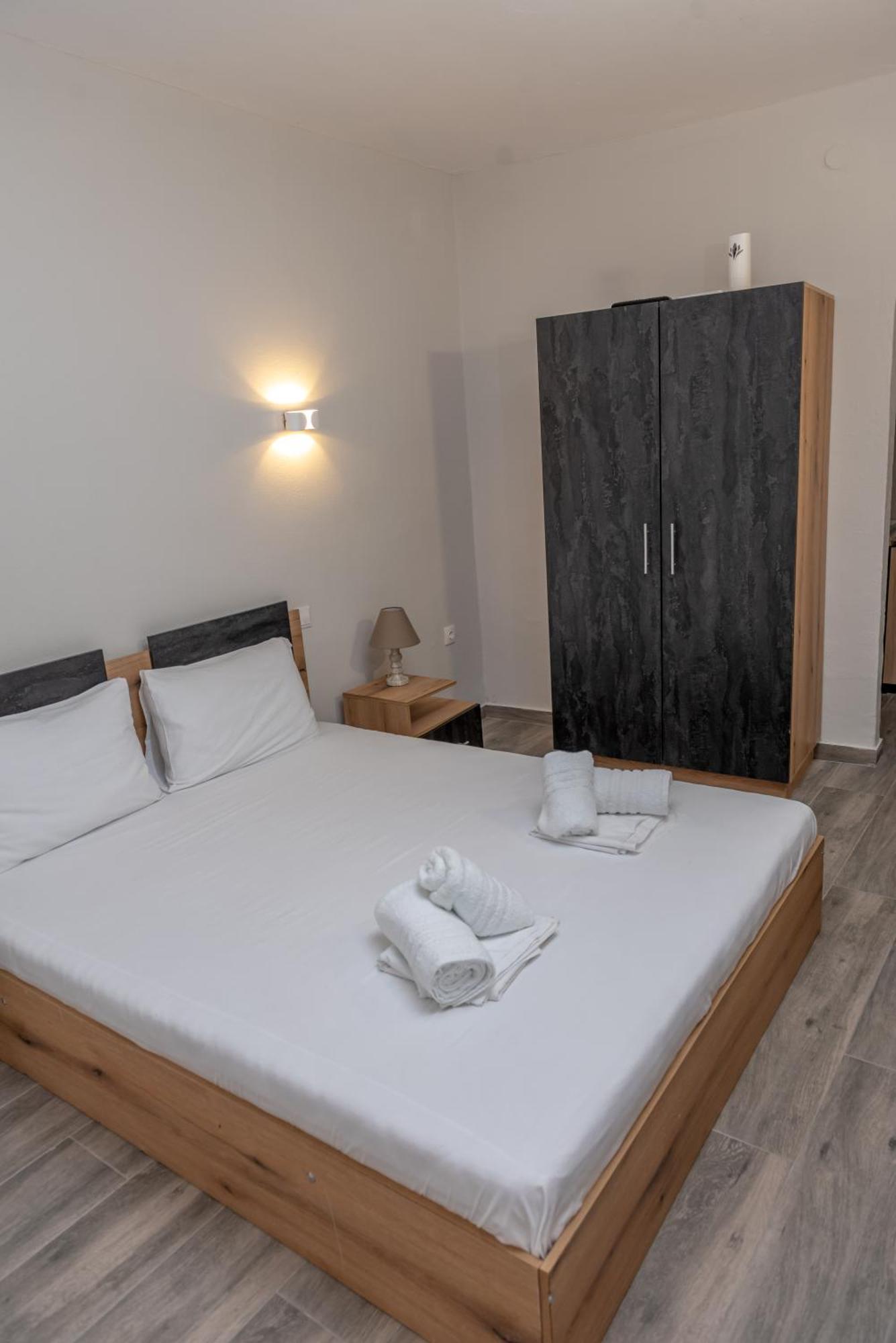 Medusa Rooms Kallithea  Bagian luar foto