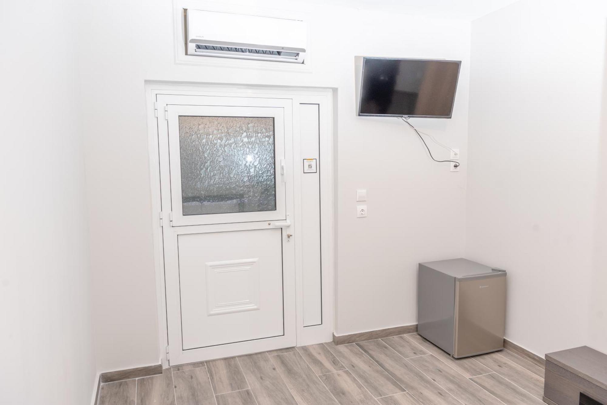 Medusa Rooms Kallithea  Bagian luar foto