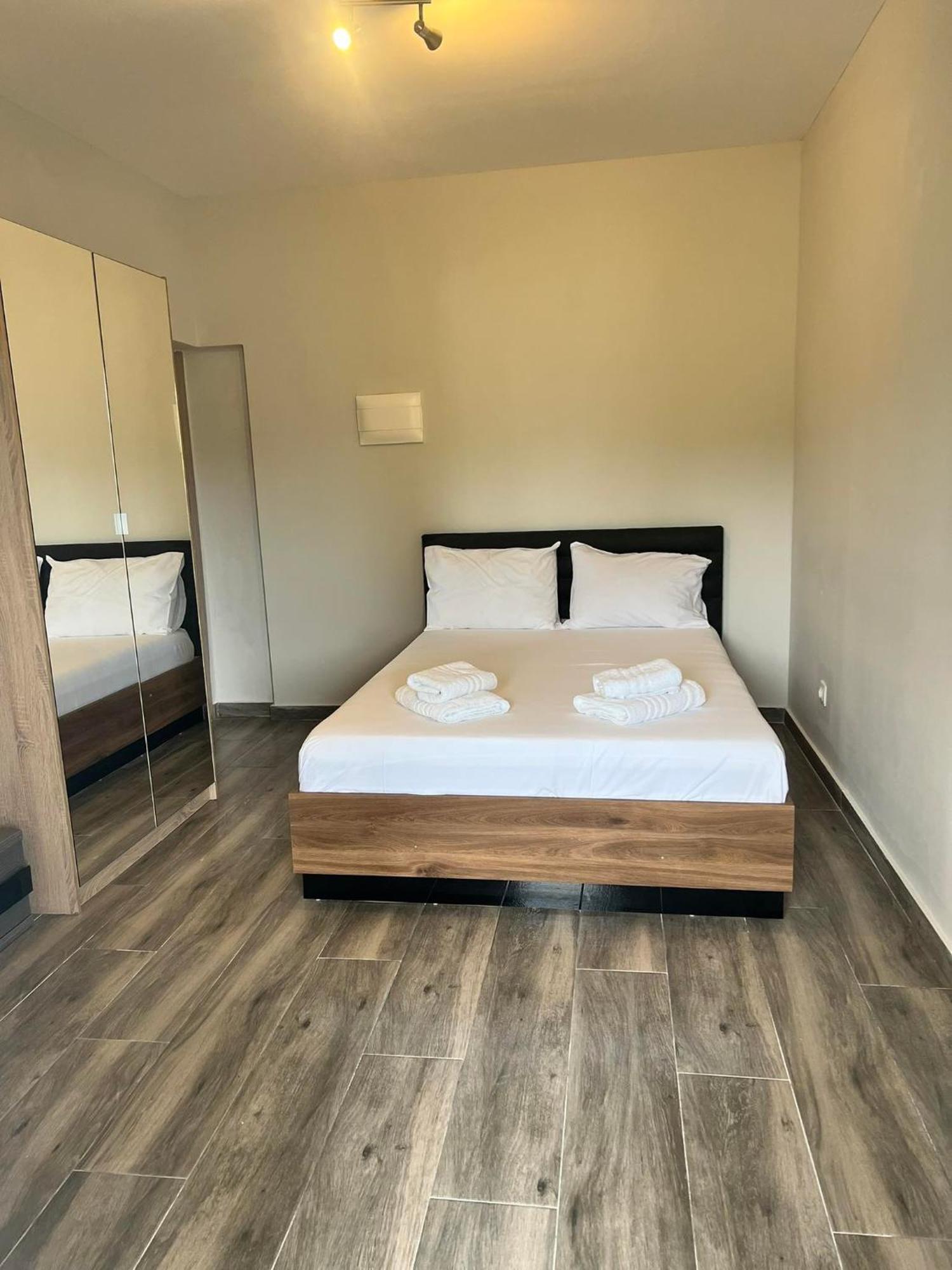 Medusa Rooms Kallithea  Bagian luar foto