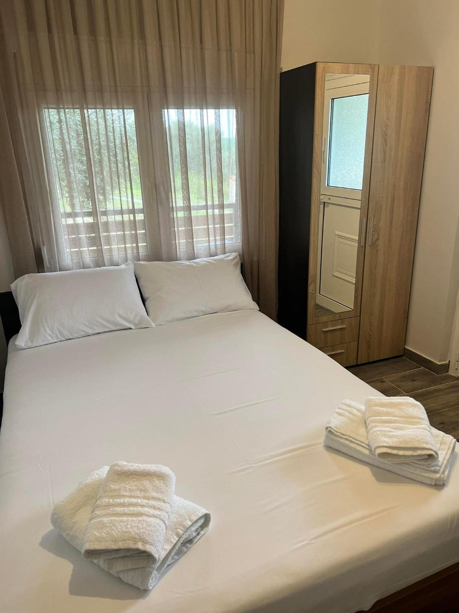 Medusa Rooms Kallithea  Bagian luar foto