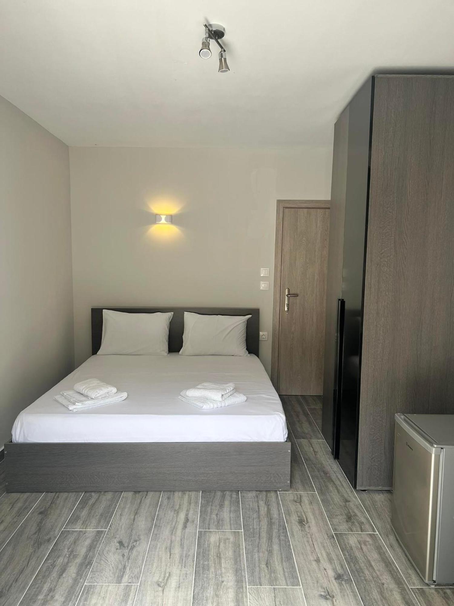 Medusa Rooms Kallithea  Bagian luar foto