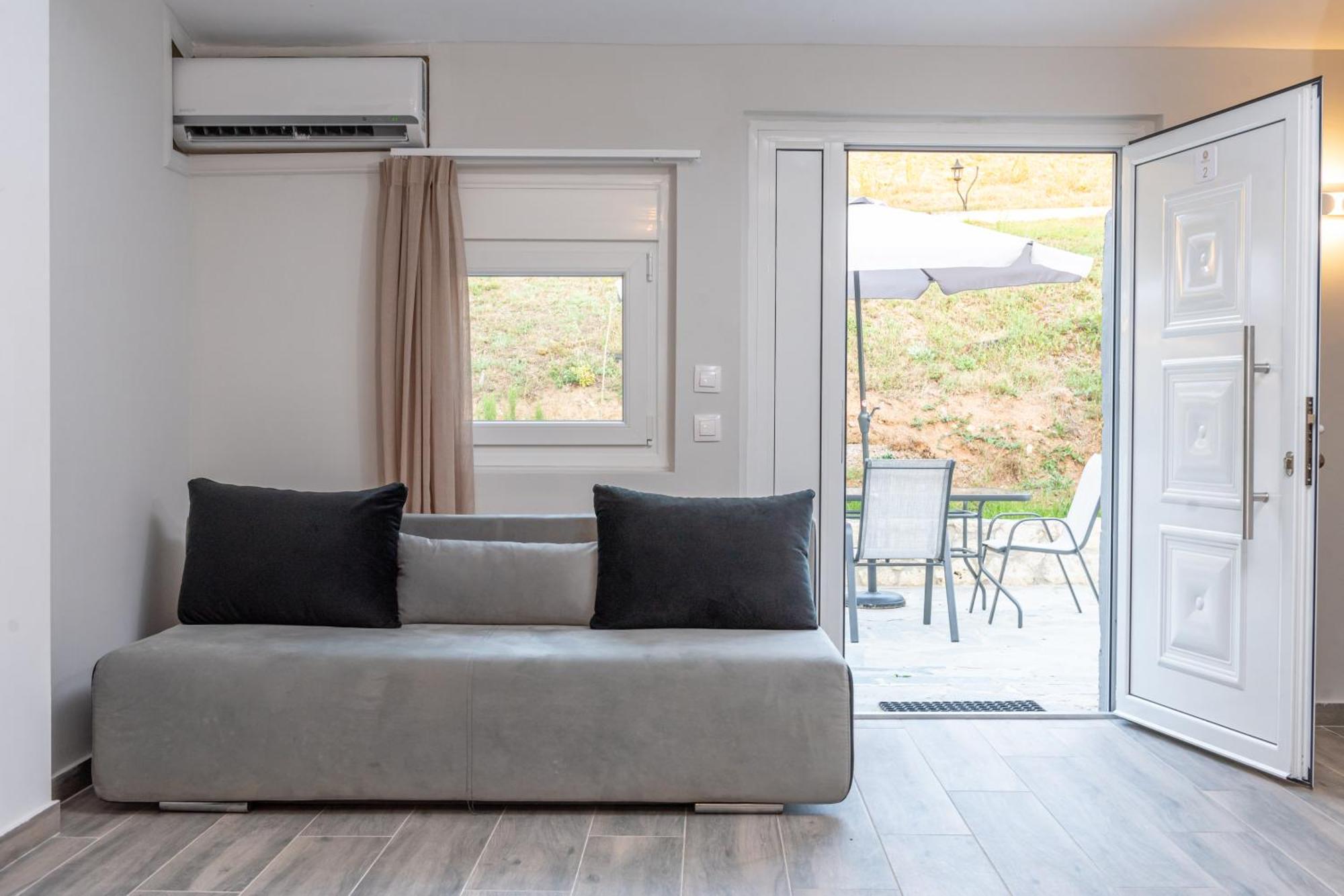 Medusa Rooms Kallithea  Bagian luar foto