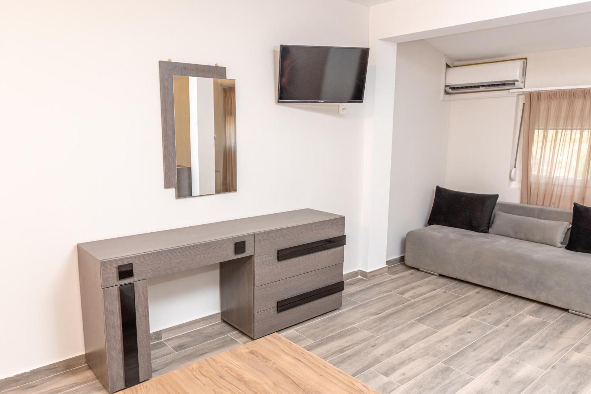 Medusa Rooms Kallithea  Bagian luar foto